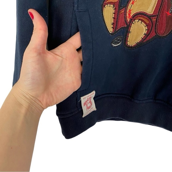 Vintage Red Tag Brand Sweatshirt Mens Medium Unisex Pullover Crewneck Flag Bear - Picture 5 of 14